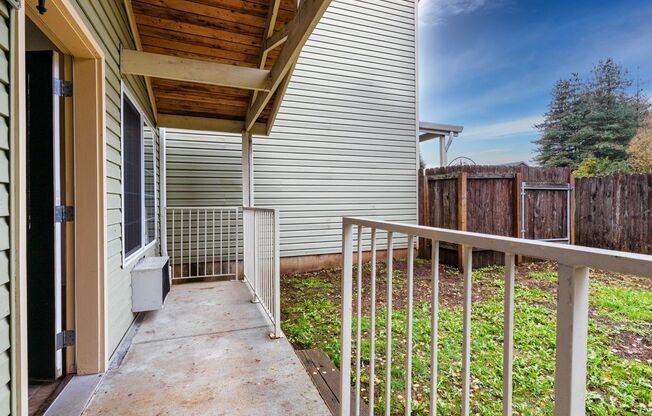 4 beds, 2.5 baths, 1,545 sqft, $2,395, Unit J8