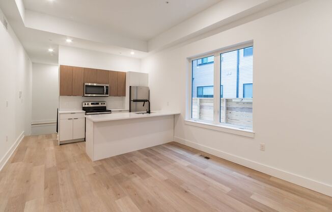 2 beds, 2 baths, 1,191 sqft, $1,775, Unit 4