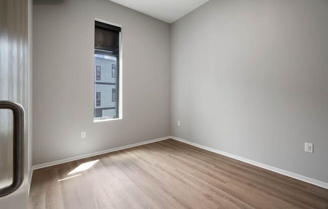 1 bed, 1 bath, 700 sqft, $1,425, Unit 1305