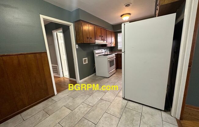 3 beds, 1 bath, $1,050