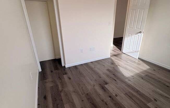 2 beds, 1 bath, 600 sqft, $725, Unit 440 SE Tefft St - Unit 09