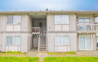 2 beds, 1 bath, 900 sqft, $1,425, Unit Unit B