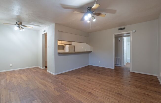1 bed, 1 bath, 614 sqft, $950, Unit 105