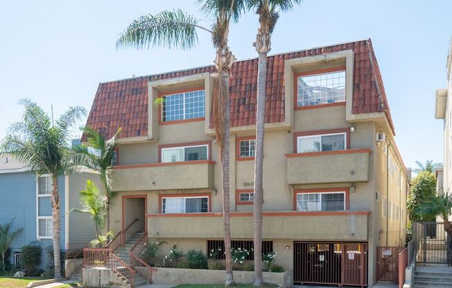 Upgraded Condo with a Perfect Blend of Style and Comfort