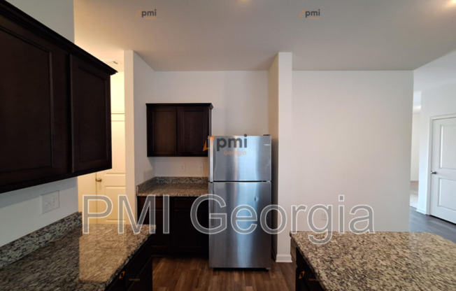 1081 COLDWATER DR