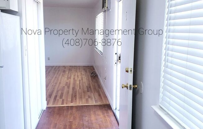 2 beds, 1 bath, $2,300, Unit C