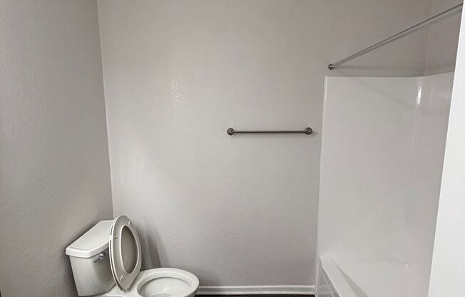 1 bed, 1 bath, 750 sqft, $2,340, Unit 1611