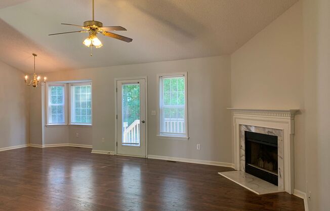 Clayton Ranch, 3 Bedrooms, Large Yard, Apply Now!