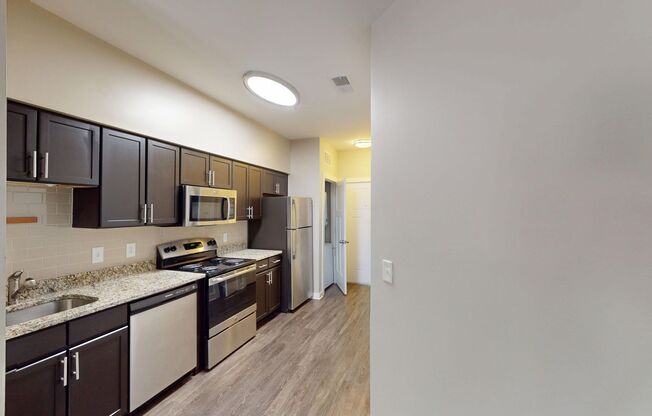 Studio Apartment in Melrose Heights- Close to Geodis Park!