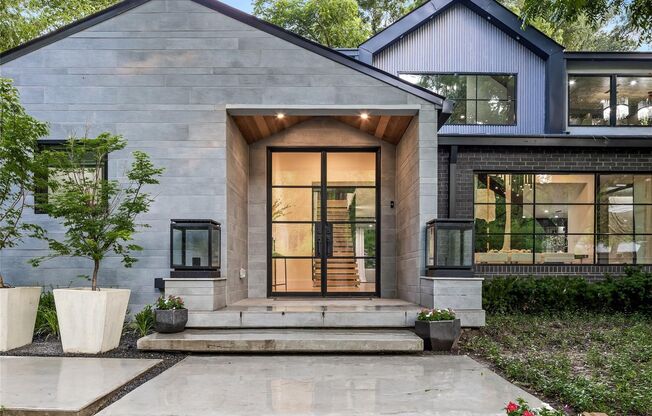 4280 Shorecrest Drive