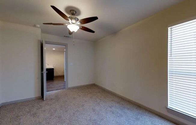 1 bed, 1 bath, 655 sqft, $1,150, Unit 210