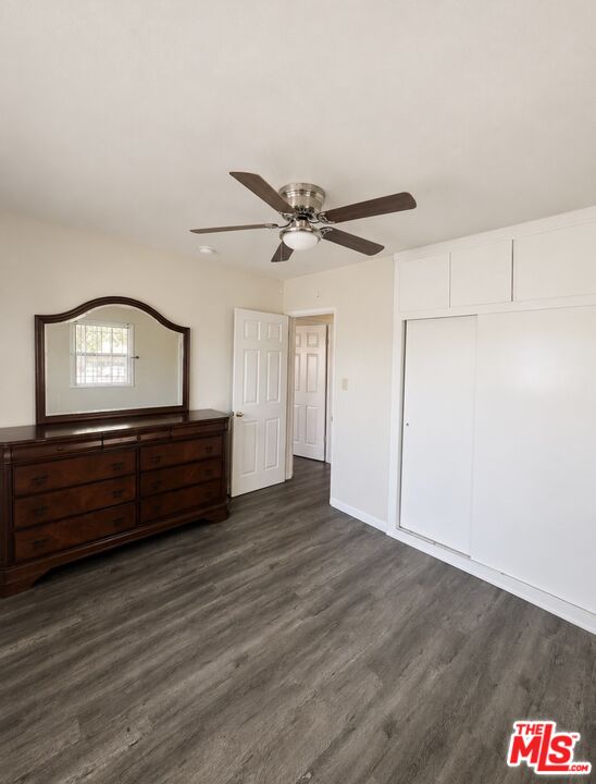 1512 W 103 ST