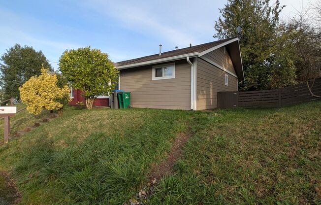 Updated Bremerton Duplex, Close to EVERYTHING - Avail. Soon!!