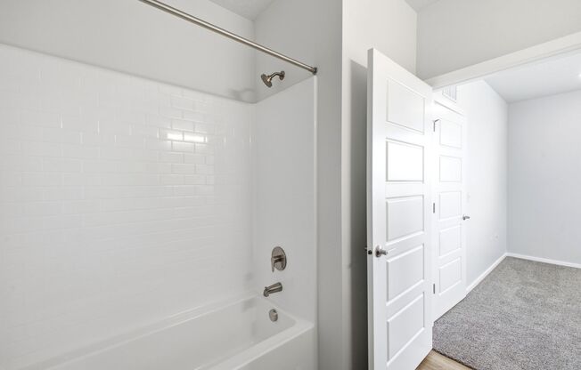 2 beds, 2 baths, 987 sqft, $1,532, Unit B307