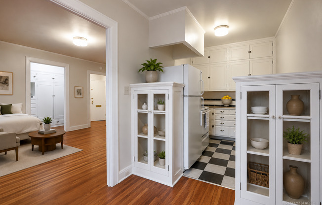Studio, 1 bath, 440 sqft, $1,175, Unit 401