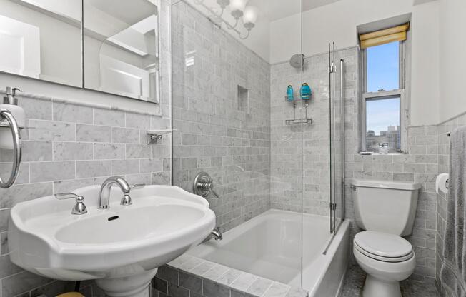 227 E 57 ST