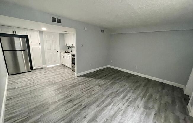 1 bed, 1 bath, 600 sqft, $1,350, Unit Unit 215