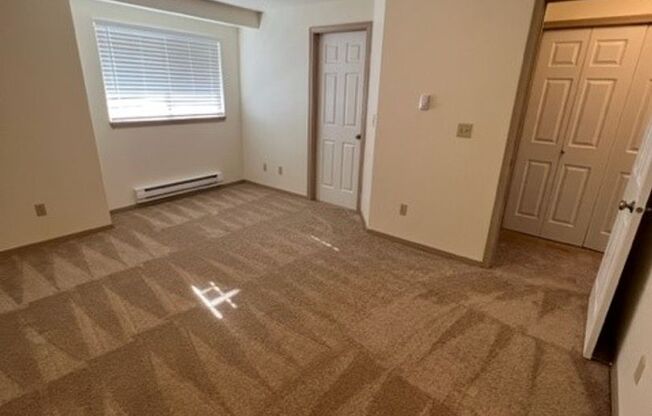 1 bed, 1 bath, 800 sqft, $1,620, Unit 1034