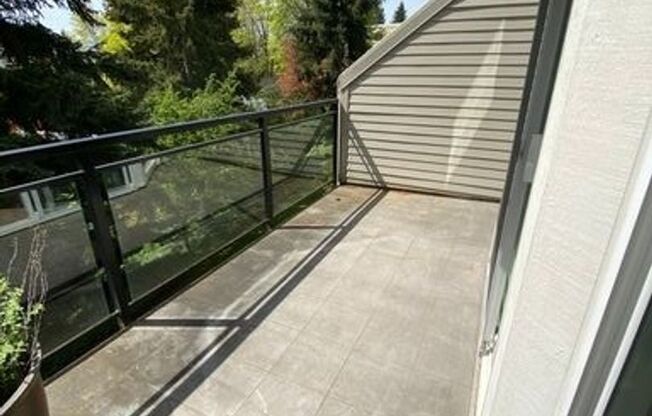 2 Bed 3 Bath Condo at Galleria in the Heart of Kirkland