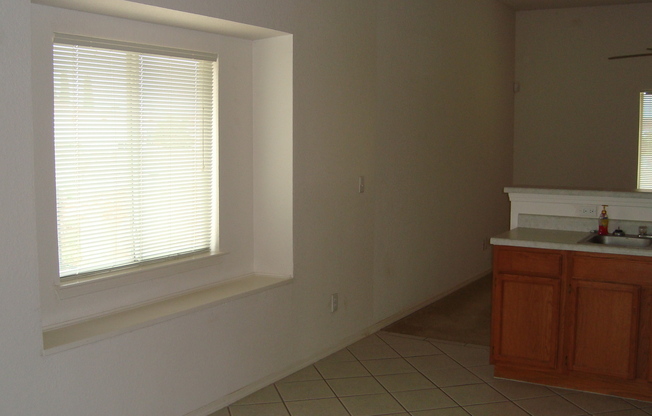 West El Paso 4 bed refrig A/C Home