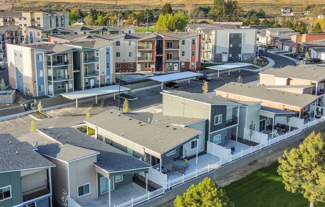 1 bed, 1 bath, 740 sqft, $1,625, Unit B230