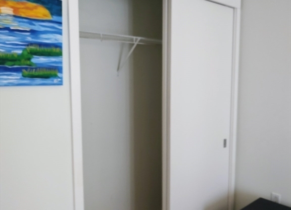 1 bed, 1 bath, 867 sqft, $3,600, Unit 423