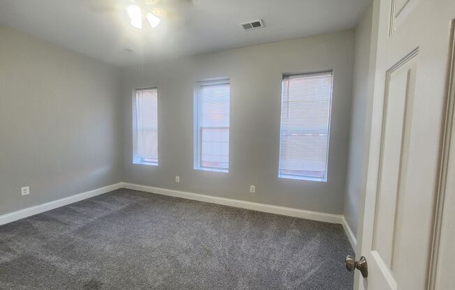 1 bed, 1 bath, $1,000, Unit 3