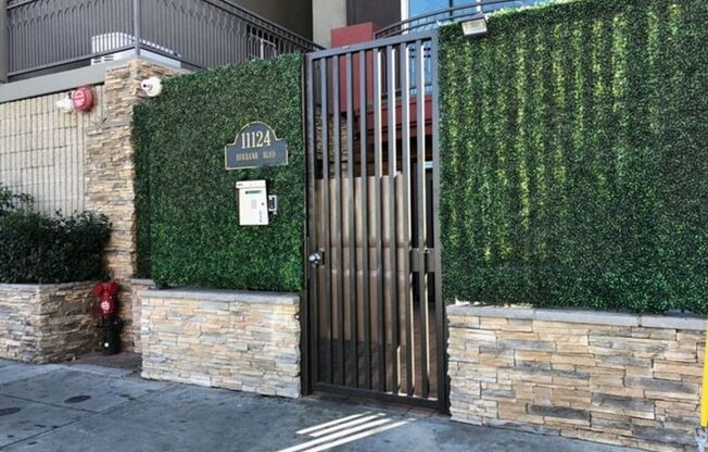 Burbank Blvd. #210-11124 Rental, Comenzar