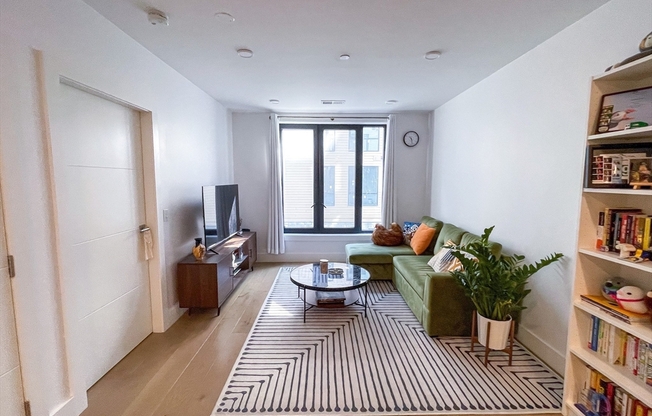 1 bed, 1 bath, 851 sqft, $3,300, Unit 204