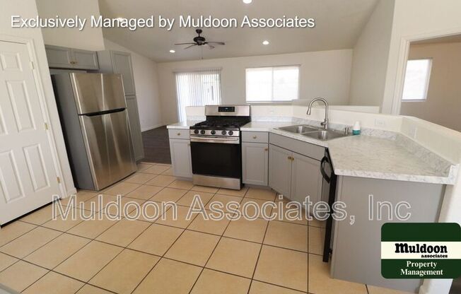 1661 W SIESTA DR
