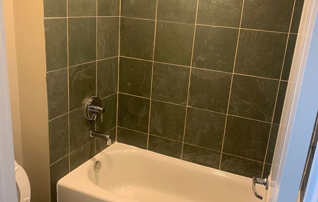 Studio, 2 baths, 887 sqft, $1,857, Unit 107