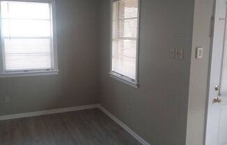 3 beds, 1 bath, $1,050