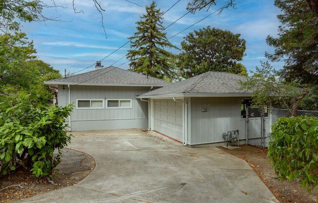 3 Bed / 3 Bath + Bonus room pet friendly Millbrae home with pool on a 1/2 acre lot. YouTube tour!!