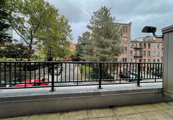 3 beds, 1 bath, 1,000 sqft, $4,500, Unit 1
