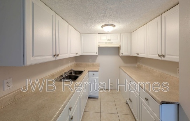 2885 YELLOW PINE CT