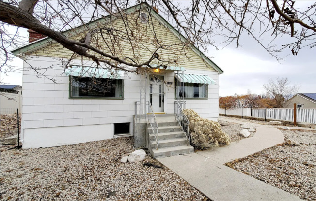 4 Bedroom Magna home is ready for you!