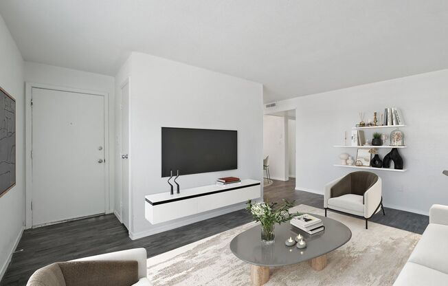 1 bed, 1 bath, 650 sqft, $1,275, Unit 2067