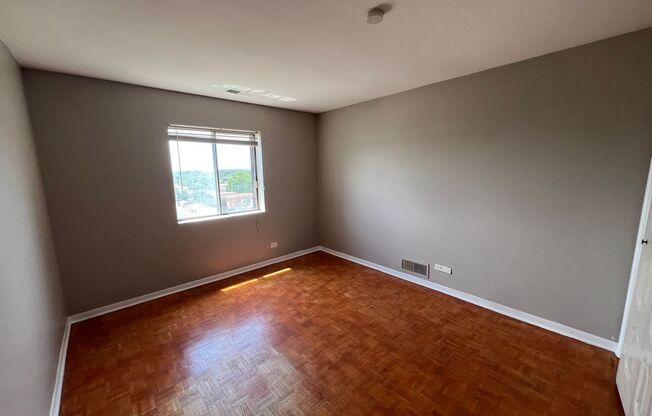 2 beds, 1 bath, 950 sqft, $1,600, Unit 2300#803