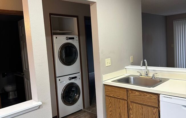 1 bed, 1 bath, 643 sqft, $1,235, Unit 326