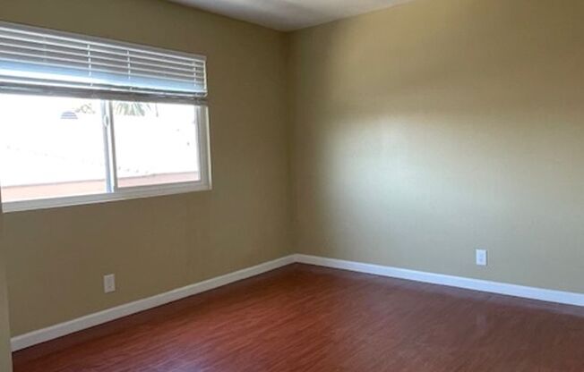 3 beds, 2.5 baths, 1,461 sqft, $3,300, Unit C