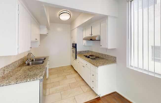 WET - Royal Wetherly