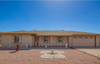 Great home in an active 55+ community!