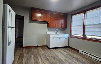 1 bed, 1 bath, $775, Unit 950 PENN AVE. #2