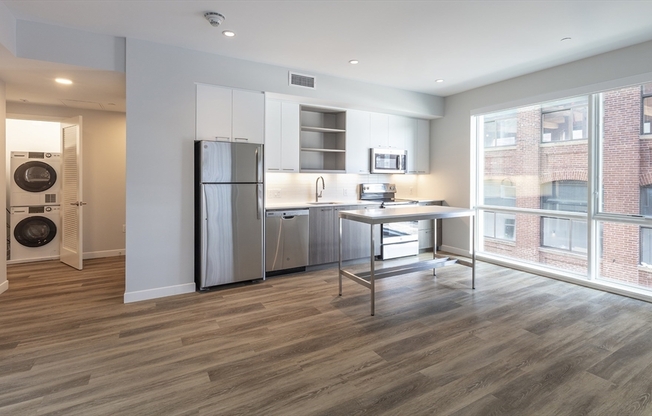 2 beds, 2 baths, 1,047 sqft, $5,320, Unit 626