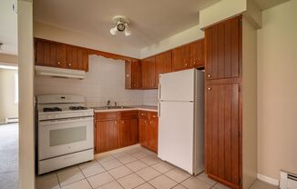 2 beds, 1 bath, $975, Unit 5-A