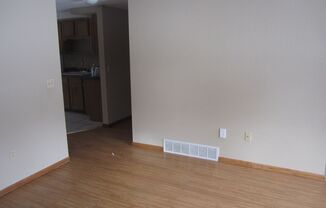 2 beds, 1 bath, 750 sqft, $850, Unit 419 #1