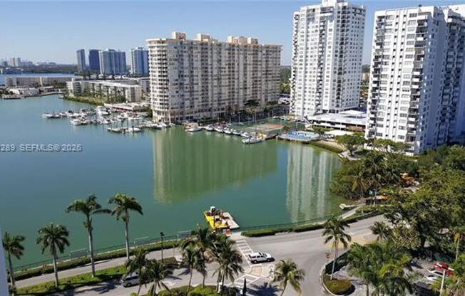 2 beds, 2 baths, $3,500, Unit # 1401 W