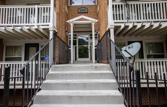 Charming 2 BR/2 BA Condo in Barry Farms!