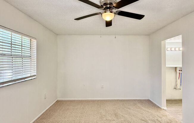 2 beds, 1 bath, 916 sqft, $1,545