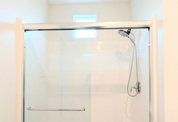 3 beds, 2.5 baths, $2,550, Unit # 67104